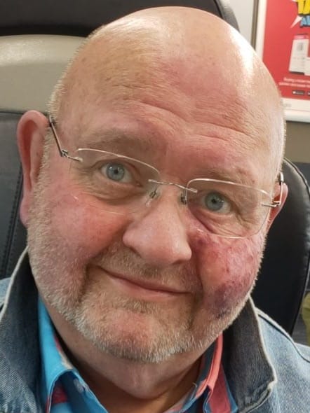 This image has an empty alt attribute; its file name is martin.jpg